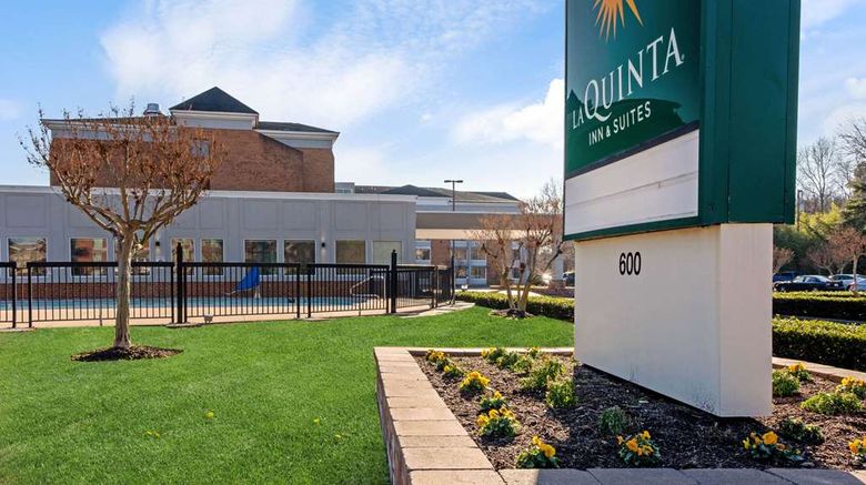 La Quinta Inn  and  Suites Historic Area Exterior. Images powered by <a href="https://iceportal.shijigroup.com" target="_blank" rel="noopener">Ice Portal</a>.