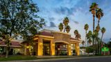 La Quinta Inn & Suites Pomona Exterior