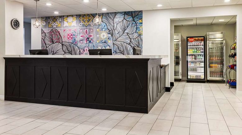 <b>La Quinta Inn & Suites Mt. Laurel Lobby</b>. Images powered by <a href="https://iceportal.shijigroup.com/" title="IcePortal" target="_blank">IcePortal</a>.