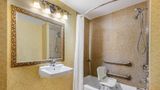 <b>La Quinta Inn & Suites Mt. Laurel Room</b>. Images powered by <a href="https://iceportal.shijigroup.com/" title="IcePortal" target="_blank">IcePortal</a>.