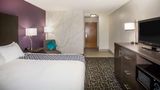 <b>La Quinta Inn & Suites Pontoon Beach Room</b>. Images powered by <a href="https://iceportal.shijigroup.com/" title="IcePortal" target="_blank">IcePortal</a>.