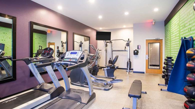 <b>La Quinta Inn & Suites Pontoon Beach Health</b>. Images powered by <a href="https://iceportal.shijigroup.com/" title="IcePortal" target="_blank">IcePortal</a>.