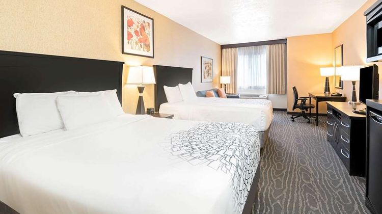 La Quinta Inn & Suites Logan Room