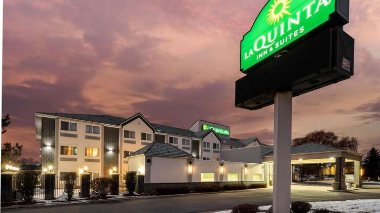 La Quinta Inn & Suites Logan Exterior