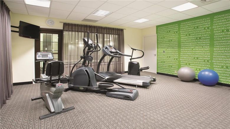 <b>La Quinta Inn & Suites Englewood Tech Ct Health</b>. Images powered by <a href="https://iceportal.shijigroup.com/" title="IcePortal" target="_blank">IcePortal</a>.