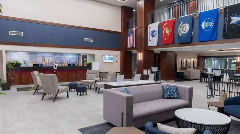 <b>La Quinta Inn/Stes Bannockburn-Deerfield Lobby</b>. Images powered by <a href="https://iceportal.shijigroup.com/" title="IcePortal" target="_blank">IcePortal</a>.