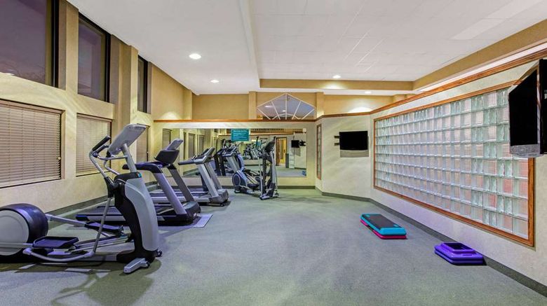<b>La Quinta Inn & Suites Appleton Health</b>. Images powered by <a href="https://iceportal.shijigroup.com/" title="IcePortal" target="_blank">IcePortal</a>.