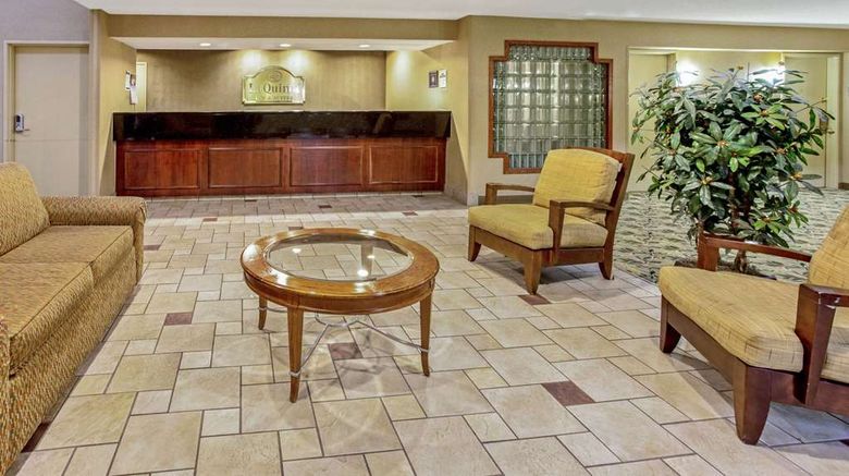 <b>La Quinta Inn & Suites Appleton Lobby</b>. Images powered by <a href="https://iceportal.shijigroup.com/" title="IcePortal" target="_blank">IcePortal</a>.