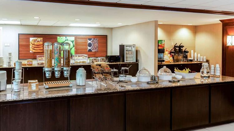 La Quinta Inn & Stes Milwaukee Glendale Restaurant