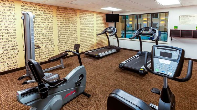 La Quinta Inn & Stes Milwaukee Glendale Health