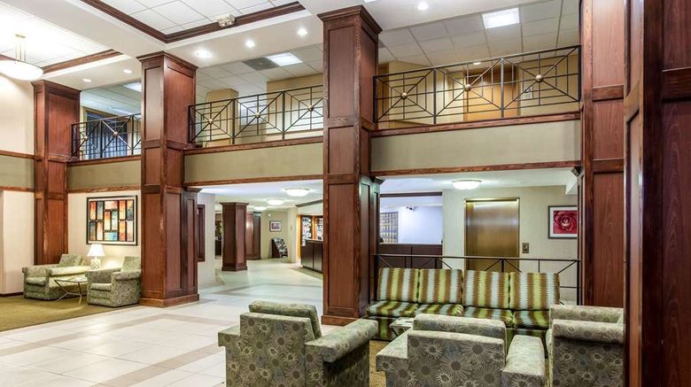 <b>La Quinta Inn & Stes Milwaukee Glendale Lobby</b>. Images powered by <a href="https://iceportal.shijigroup.com/" title="IcePortal" target="_blank">IcePortal</a>.