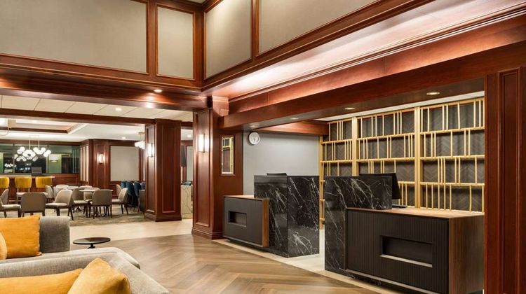 La Quinta Inn & Suites American Center Lobby