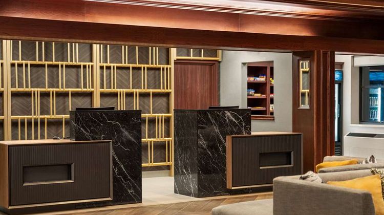 La Quinta Inn & Suites American Center Lobby