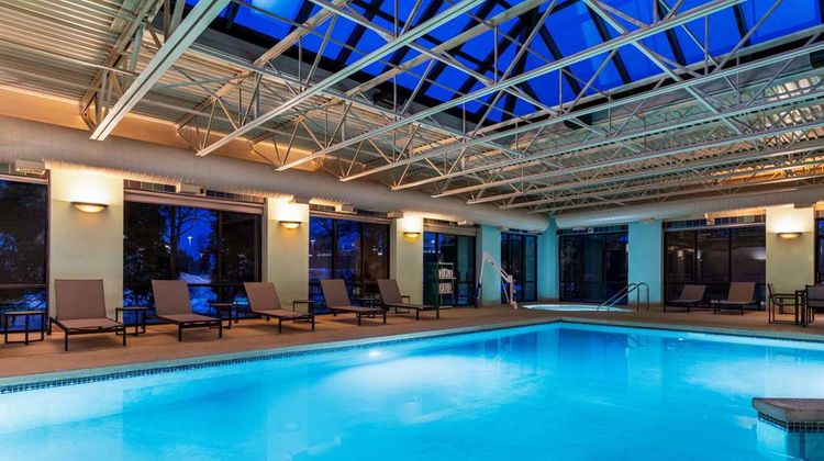 La Quinta Inn & Suites American Center Pool