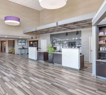 La Quinta Inn & Suites Clifton Lobby