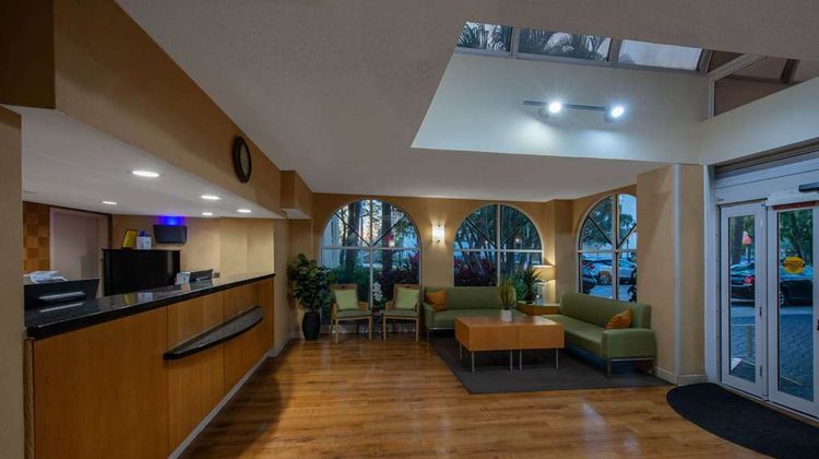 La Quinta Inn Deerfield Beach Lobby
