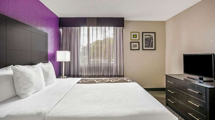 La Quinta Inn & Suites Miami Lakes Suite