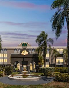 La Quinta Inn & Suites Miami Lakes