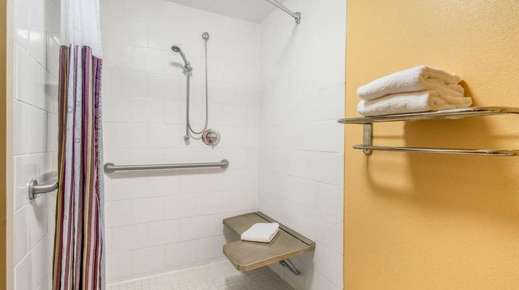 La Quinta Inn & Suites Naples Downtown Room