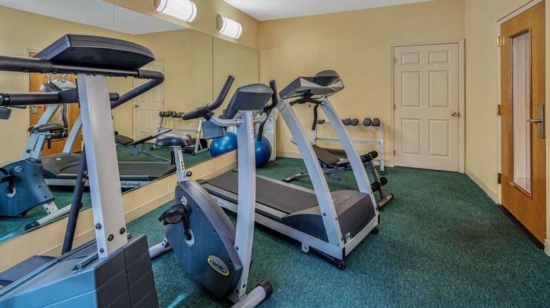 <b>La Quinta Inn & Suites Naples Downtown Health</b>. Images powered by <a href="https://iceportal.shijigroup.com/" title="IcePortal" target="_blank">IcePortal</a>.