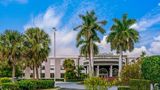 <b>La Quinta Inn & Suites Naples Downtown Exterior</b>. Images powered by <a href="https://iceportal.shijigroup.com/" title="IcePortal" target="_blank">IcePortal</a>.