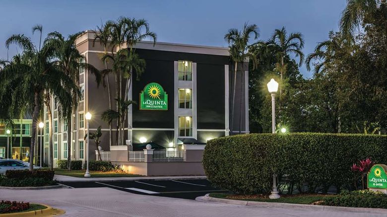 <b>La Quinta Inn Plantation Exterior</b>. Images powered by <a href="https://iceportal.shijigroup.com/" title="IcePortal" target="_blank">IcePortal</a>.