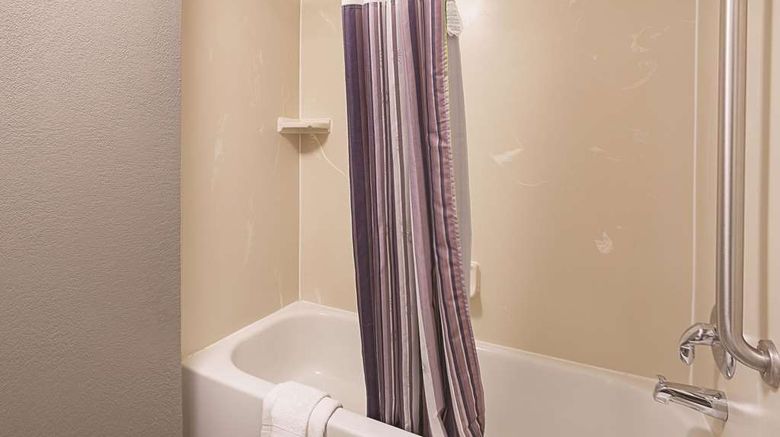 <b>La Quinta Inn Plantation Room</b>. Images powered by <a href="https://iceportal.shijigroup.com/" title="IcePortal" target="_blank">IcePortal</a>.