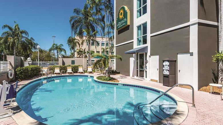 <b>La Quinta Inn Plantation Pool</b>. Images powered by <a href="https://iceportal.shijigroup.com/" title="IcePortal" target="_blank">IcePortal</a>.