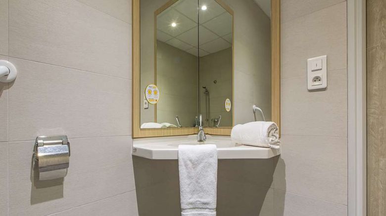 <b>Premiere Classe Chartres Sud-Barjouville Room</b>. Images powered by <a href="https://iceportal.shijigroup.com/" title="IcePortal" target="_blank">IcePortal</a>.