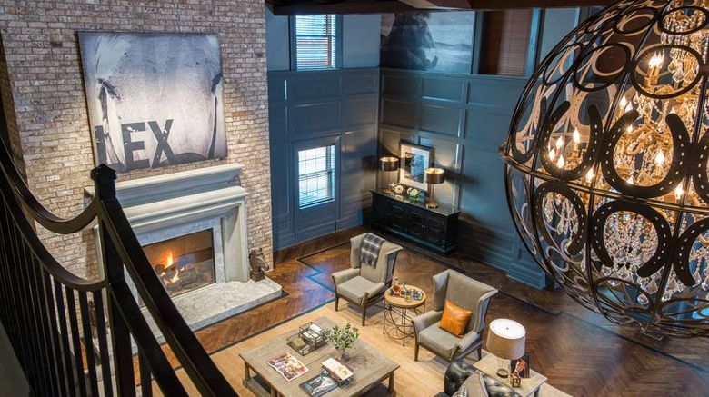 <b>Campbell House Lexington, Curio Coll Lobby</b>. Images powered by <a href="https://iceportal.shijigroup.com/" title="IcePortal" target="_blank">IcePortal</a>.