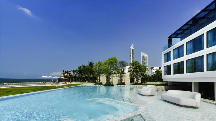 Veranda Resort Pattaya - MGallery Pool