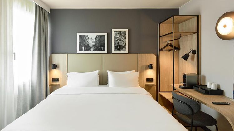 Campanile MLV Bussy St Georges Room