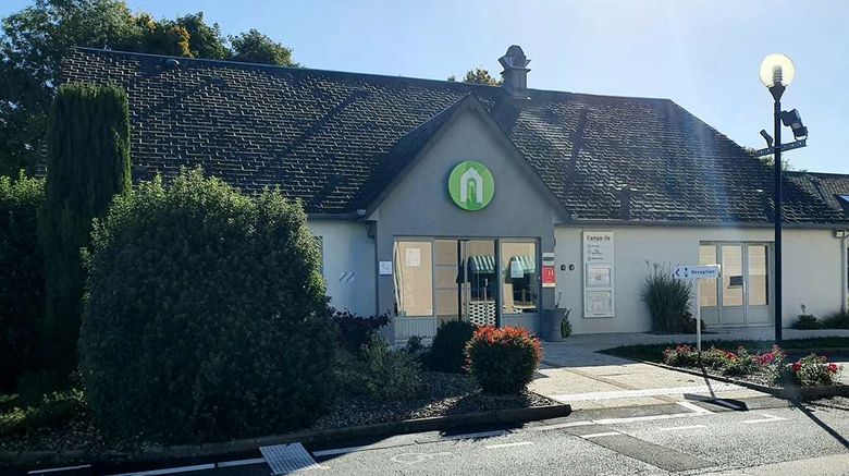 <b>Campanile Hotel Amiens-Glisy Exterior</b>. Images powered by <a href="https://iceportal.shijigroup.com/" title="IcePortal" target="_blank">IcePortal</a>.