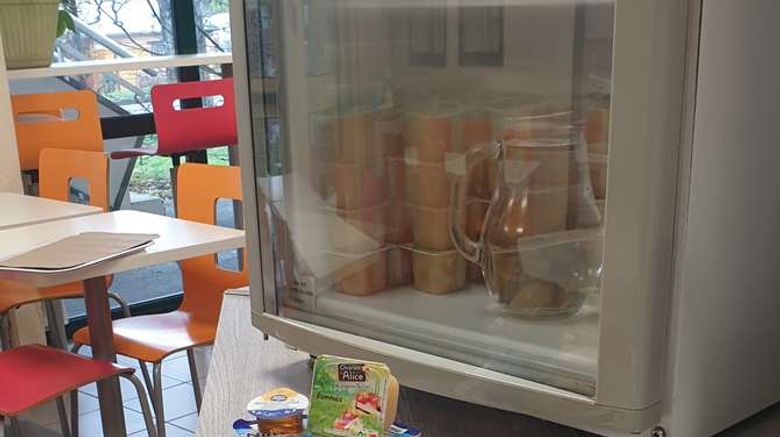 <b>Premiere Classe Brive-La-Gaillarde Ouest Restaurant</b>. Images powered by <a href="https://iceportal.shijigroup.com/" title="IcePortal" target="_blank">IcePortal</a>.