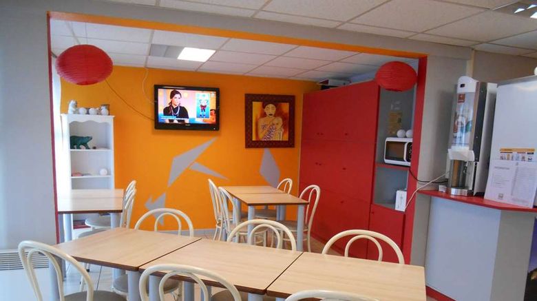 <b>Premiere Classe Montlucon-St Victor Restaurant</b>. Images powered by <a href="https://iceportal.shijigroup.com/" title="IcePortal" target="_blank">IcePortal</a>.