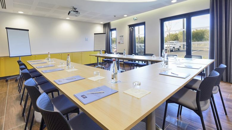 <b>Kyriad Prestige-Zenith-Palais de Sports Meeting</b>. Images powered by <a href="https://iceportal.shijigroup.com/" title="IcePortal" target="_blank">IcePortal</a>.