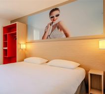 Kyriad Direct Arras-St Laurent Blangy Room