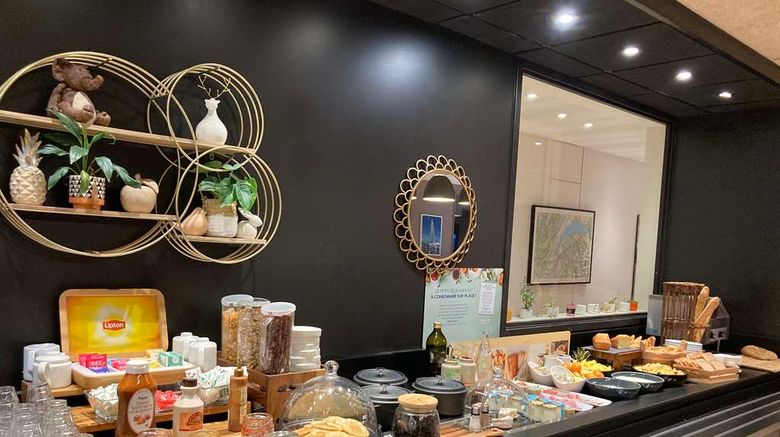<b>Campanile Annemasse Centre Gare Restaurant</b>. Images powered by <a href="https://iceportal.shijigroup.com/" title="IcePortal" target="_blank">IcePortal</a>.
