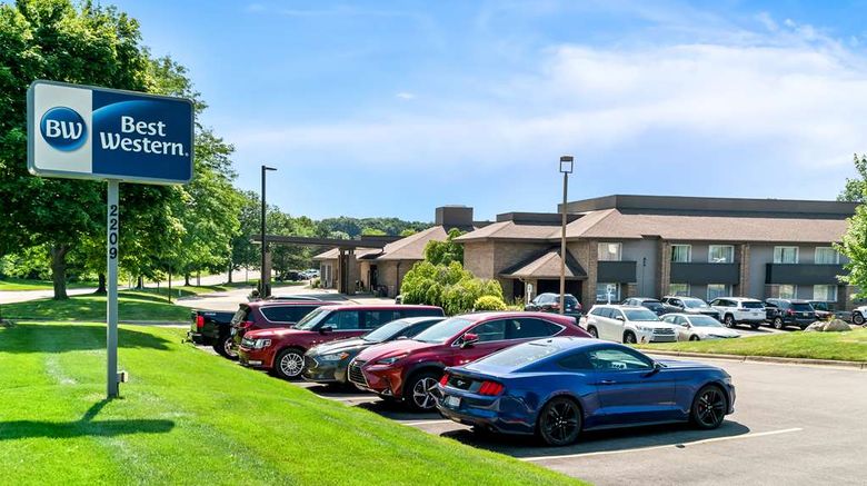 <b>Best Western Okemos/E Lansing Hotel Stes Exterior</b>. Images powered by <a href="https://iceportal.shijigroup.com/" title="IcePortal" target="_blank">IcePortal</a>.