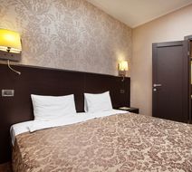 Alexandrovskiy Hotel Room