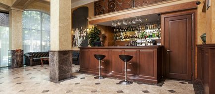 Alexandrovskiy Hotel Lobby