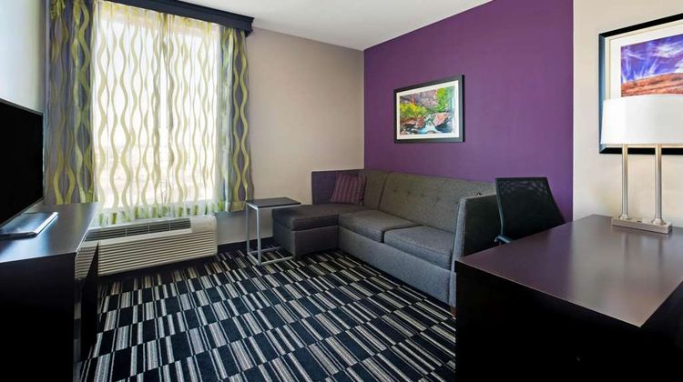 La Quinta Inn & Suites Cedar City Suite