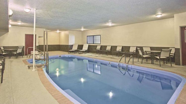 La Quinta Inn & Suites Fairborn Pool