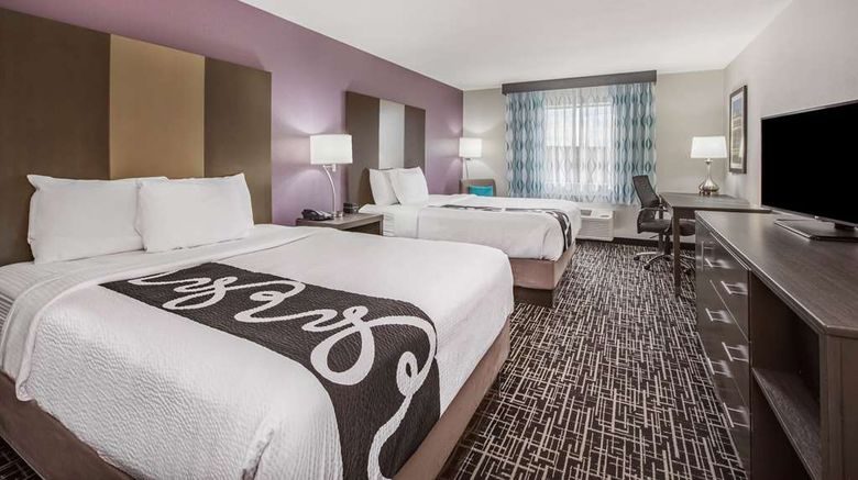<b>La Quinta Inn & Suites Fairborn Room</b>. Images powered by <a href="https://iceportal.shijigroup.com/" title="IcePortal" target="_blank">IcePortal</a>.