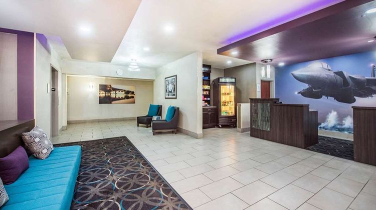 La Quinta Inn & Suites Fairborn Lobby