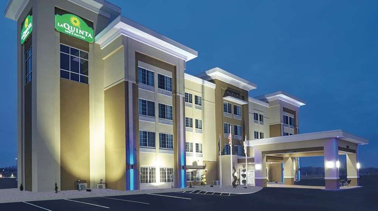 La Quinta Inn & Suites Springfield Exterior