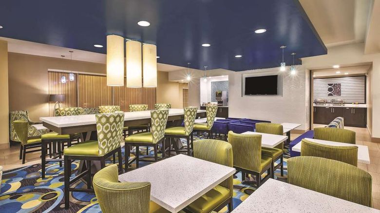 <b>La Quinta Inn & Suites by Wyndham Niagar Other</b>. Images powered by <a href="https://iceportal.shijigroup.com/" title="IcePortal" target="_blank">IcePortal</a>.