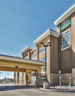 La Quinta Inn & Suites by Wyndham Niagar