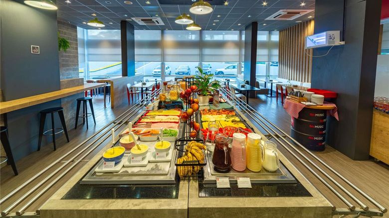 <b>Ibis Manaus Aeroporto Restaurant</b>. Images powered by <a href="https://iceportal.shijigroup.com/" title="IcePortal" target="_blank">IcePortal</a>.