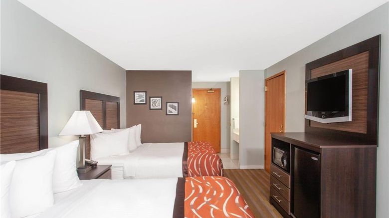 <b>Baymont Inn & Suites Grand Haven Room</b>. Images powered by <a href="https://iceportal.shijigroup.com/" title="IcePortal" target="_blank">IcePortal</a>.